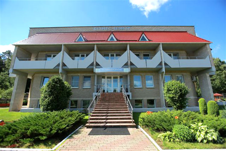 гостиница «Бизнес-центр» ОАО «ГИАП» в г.Новополоцке по ул.Двинская,33