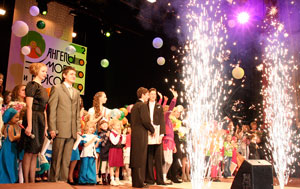 В минувшую пятницу в ДК ОАО «Нафтан» прошел открытый городской конкурс «Ангелы моды и красоты-2009».